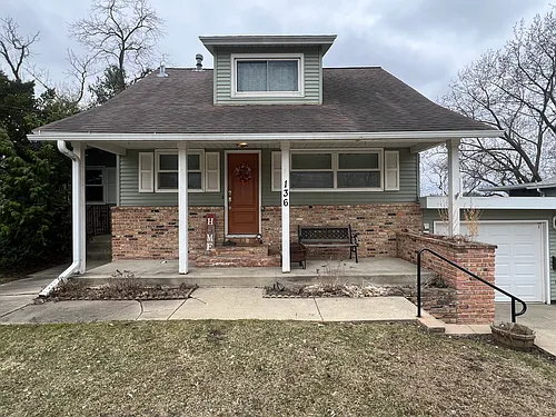 136 14th St NE Photo 1