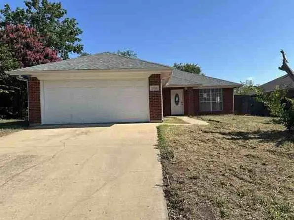 5554 Northfield Dr, Fort Worth, TX 76179