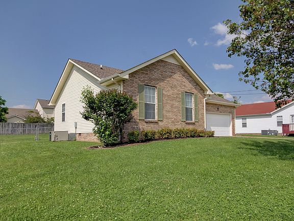 2nd image of 2650 Derby Dr