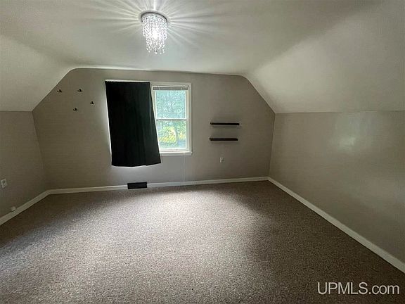 2nd image of 325 W Park St