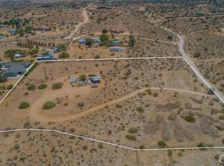 20171 Riverview Rd, Apple Valley, CA 92308