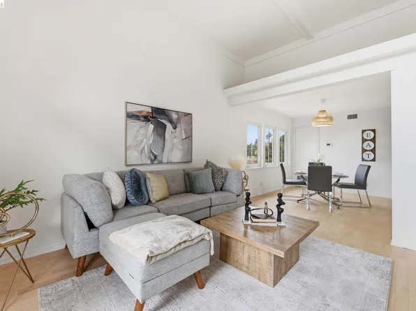 2634 Virginia St APT 33, Berkeley, CA 94709