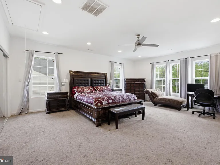 8664 Pohick Forest Ct — Photo 20