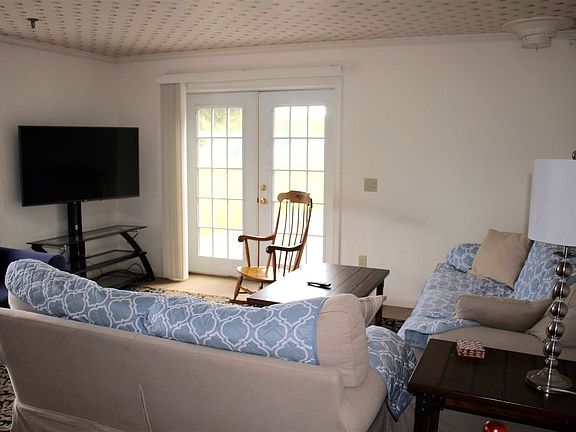 4th image of 32 Academy St #M