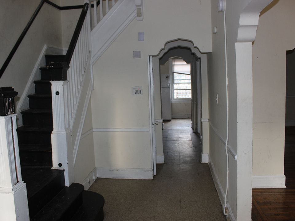 2nd image of 3411 Reistertown Rd