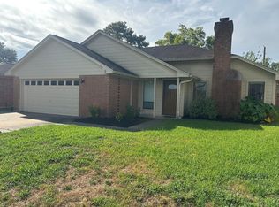 9 Alexander Ct, Angleton, TX 77515