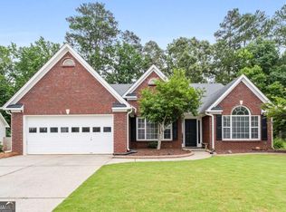 192 Sandhurst Ct, Suwanee, GA
