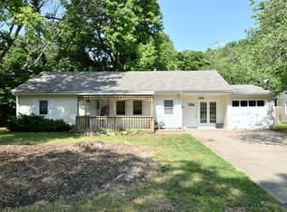 1331 S Willow Ln, Springfield, MO 65804