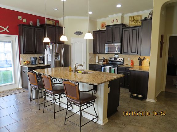 4th image of 313 Calley Springs St