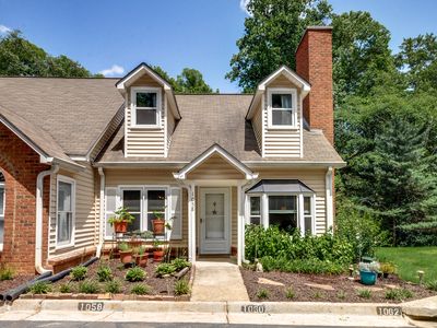 1058 Sasha Ln, Roswell, GA, 30075