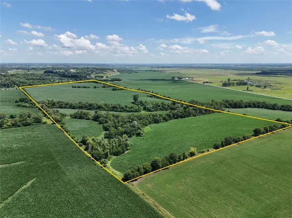 13th Ave, Belle Plaine, IA 52208