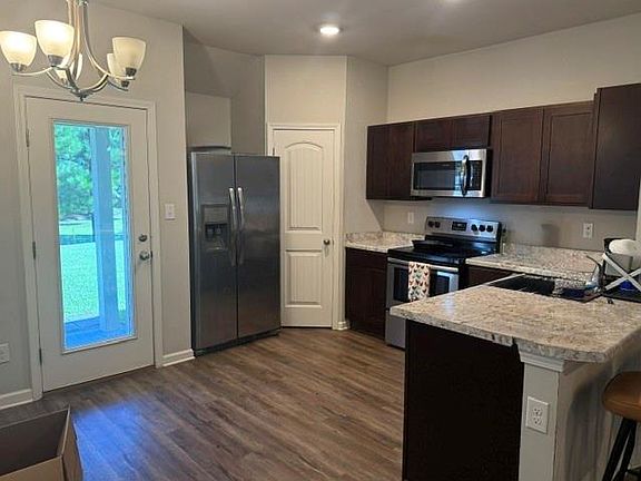 3rd image of 23311 Mills Blvd