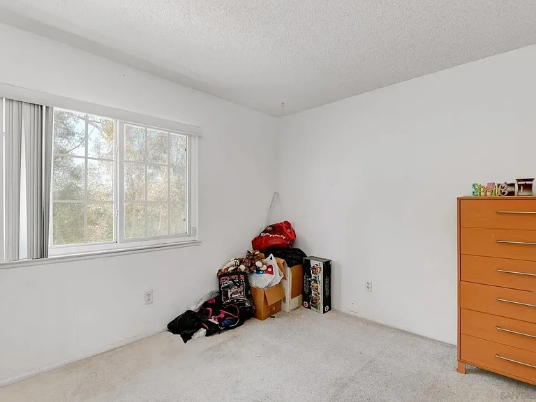 8113 Blythe Ct — Photo 27
