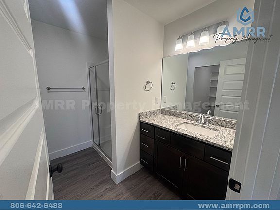 3rd image of 1905 Porter St