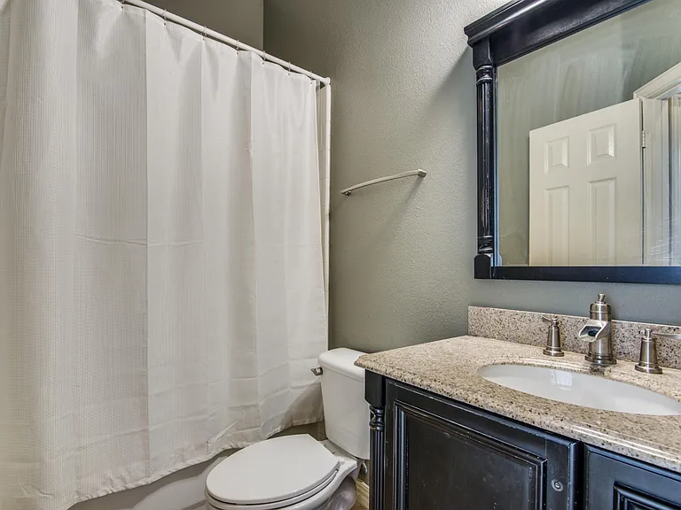 2500 Sir Tristram Ln — Photo 17