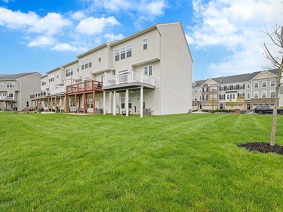 3rd image of 201 Eagle Dr