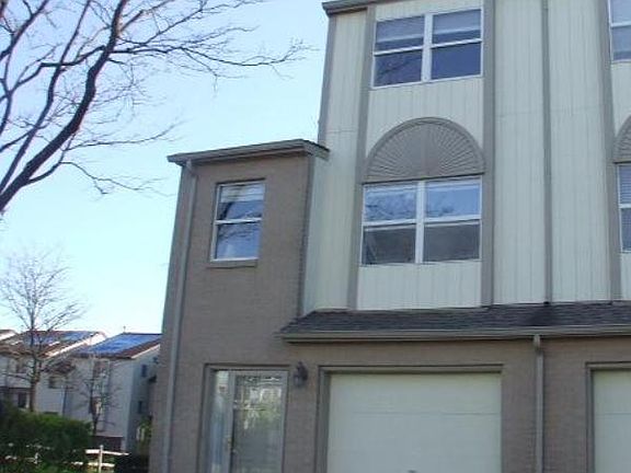 2nd image of 1 Wyndham Ct #130