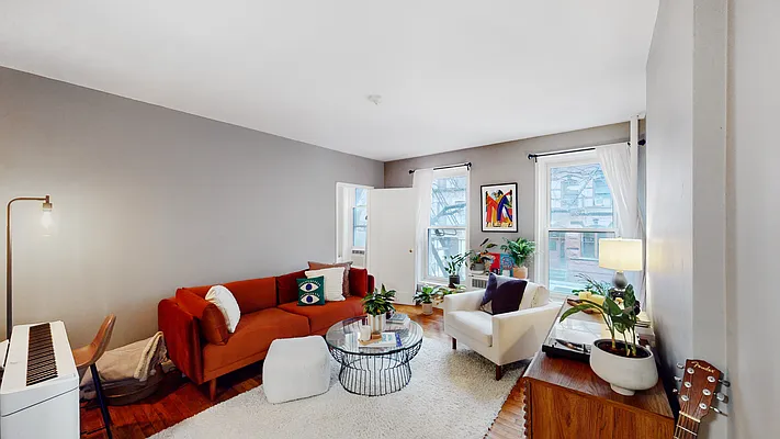 Rented by Oxford Property Group | media 10