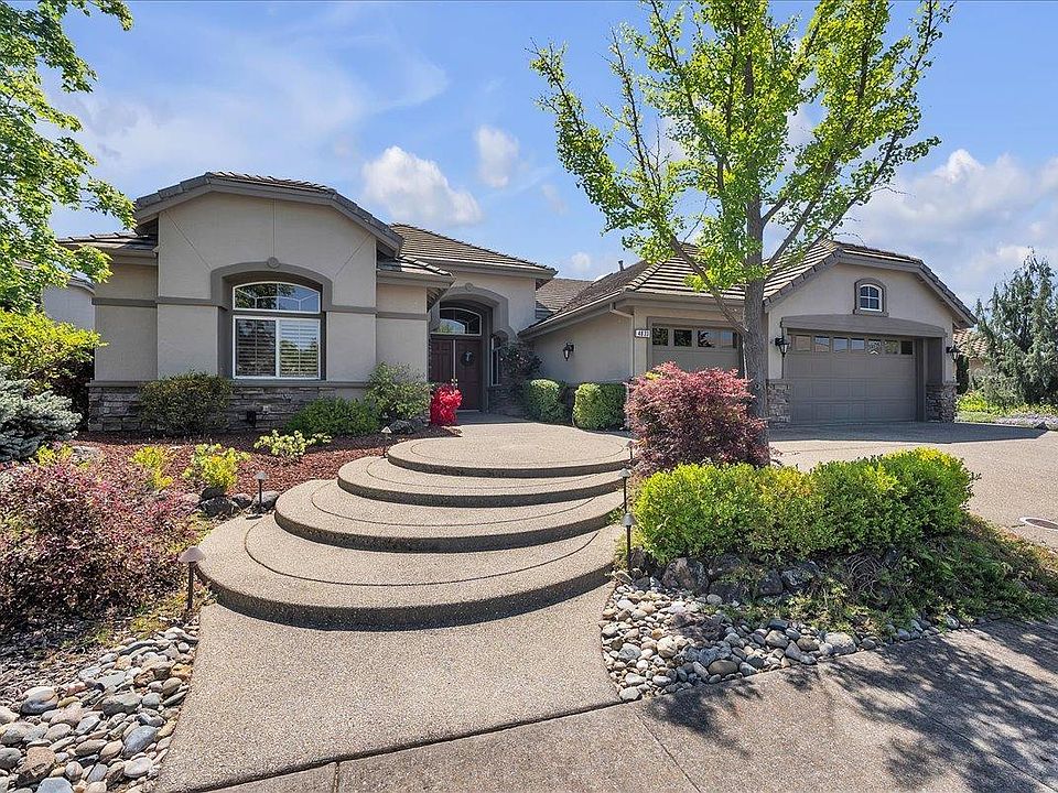 1st image of 4833 Pinecone Ln