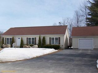 100 Warren Rd, Monmouth, ME 04259