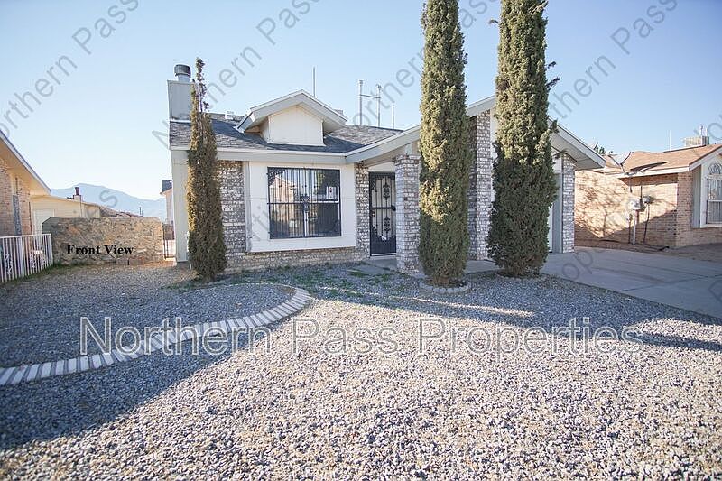 1st image of 10661 Obsidian St