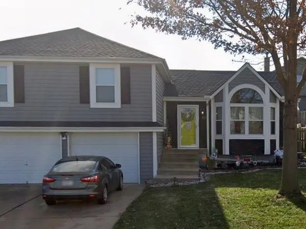 211 NW 113th Ter, Kansas City, MO 64155