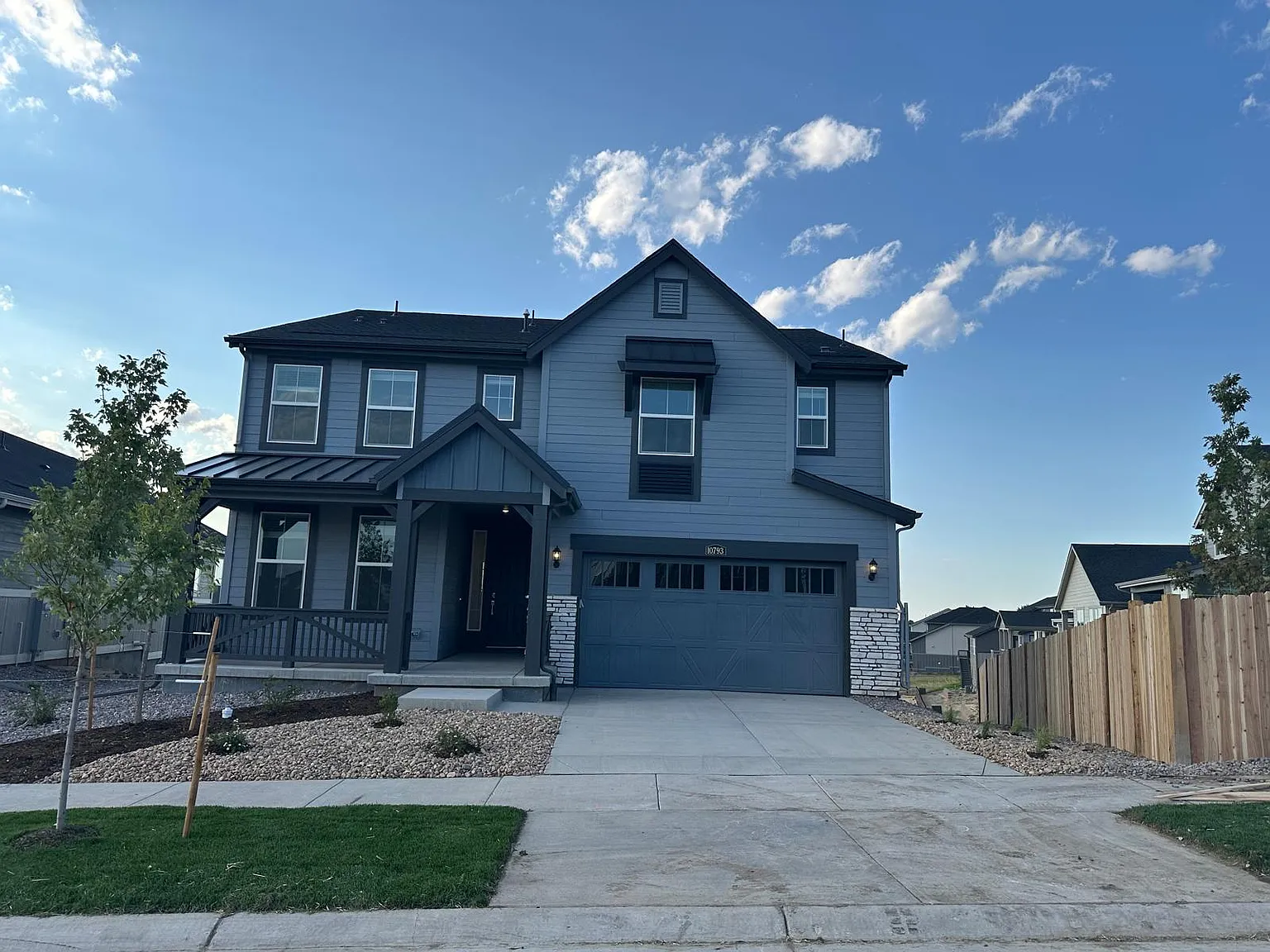 5 bed, 4000 sqft, $4,500 — Photo 1