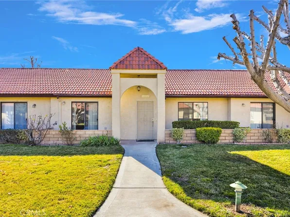 19228 Cottonwood Dr, Apple Valley, CA 92308