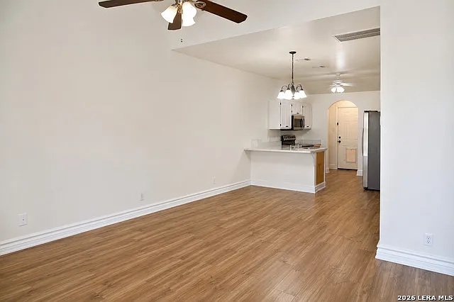 528 W Gerald Ave — Photo 2