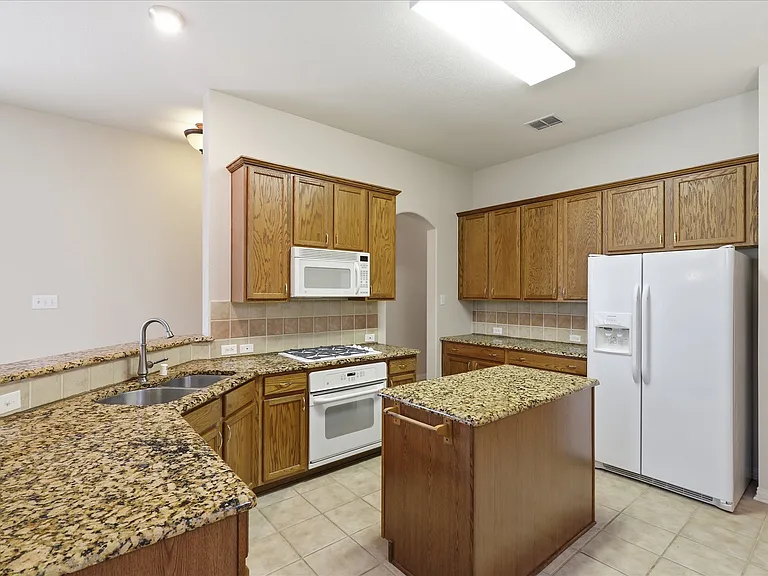 751 Trail Dr — Photo 12