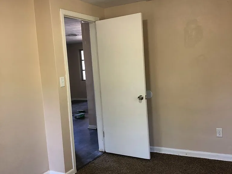 138 Homestead Ave — Photo 5