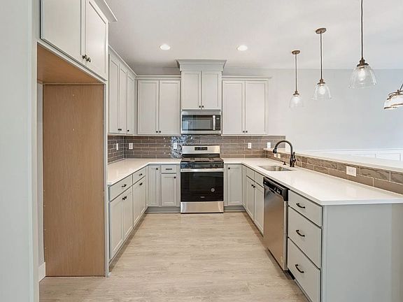 5th image of 9540-9542 N Allegheny Ave