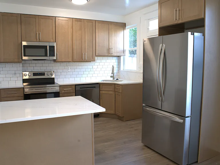 117 S Wickham Rd — Photo 30