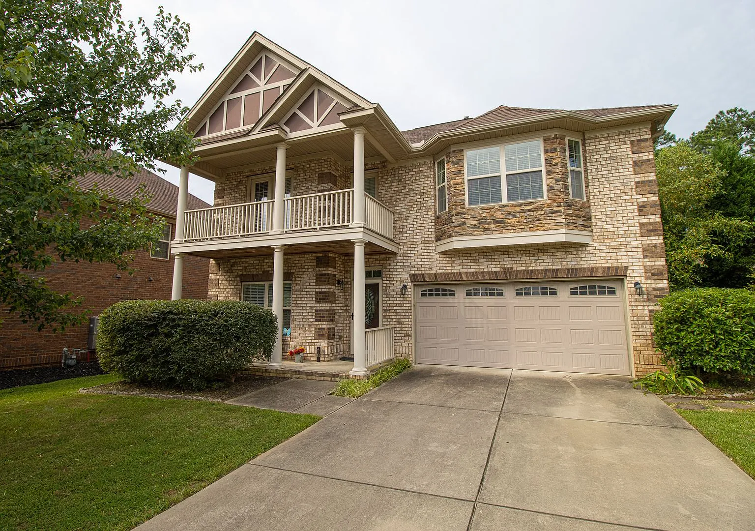 Elegant All-Brick 4 Bedroom Home on a Quiet Cul-de-Sac in Woodmill Subdivision -November 15! — Photo 1