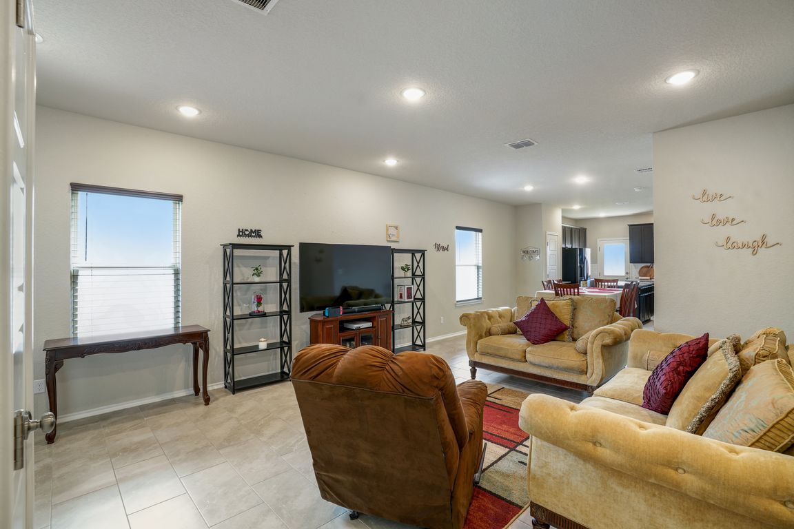 7723 CHATHAM PL, San Antonio, TX 78218 MLS 1760657 Zillow
