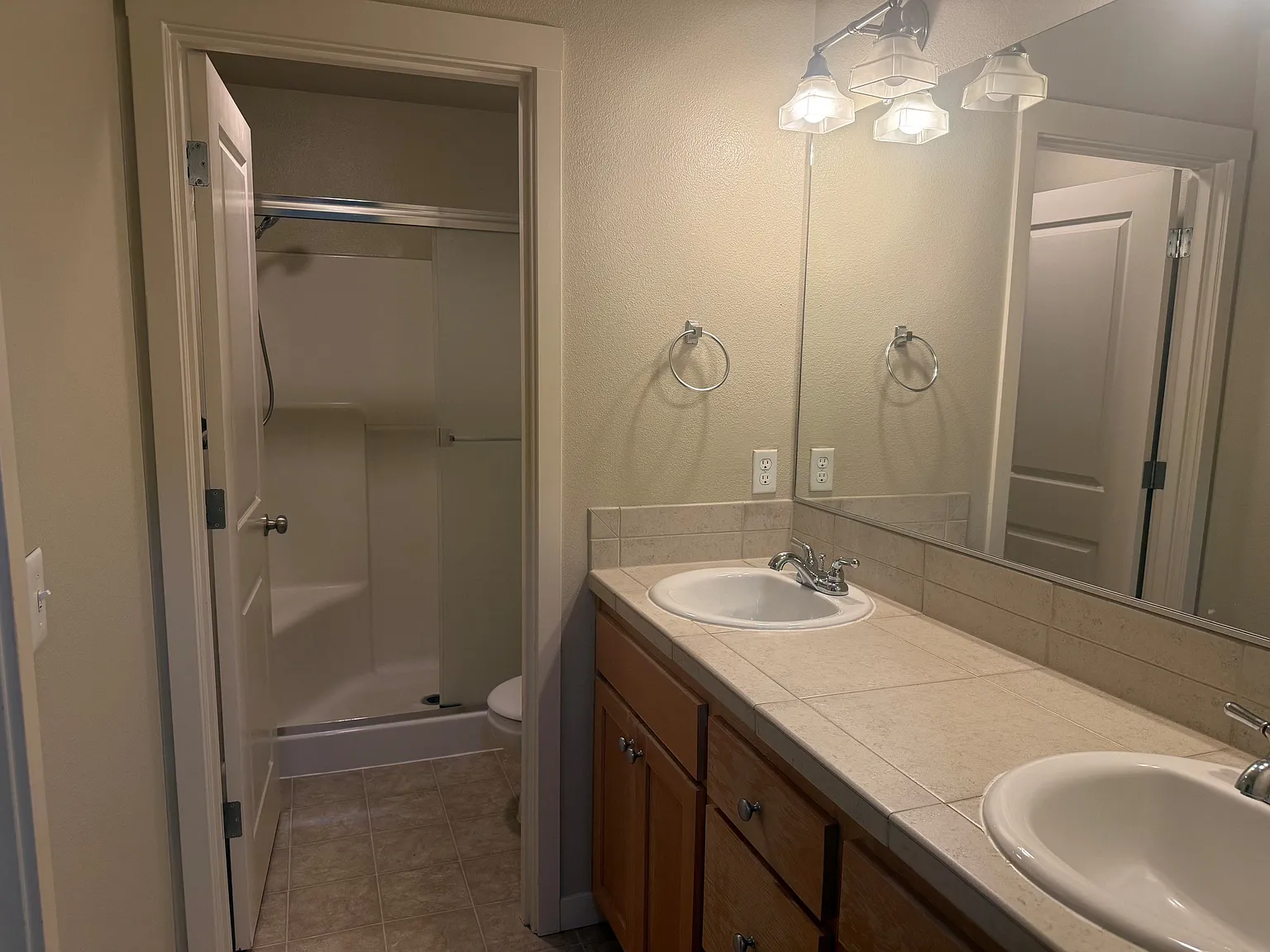 3 bed, 2.5 bath, 1543 sqft, $2,800 — Photo 4