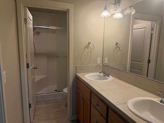 4th image of 10722 SE 75th Ave
