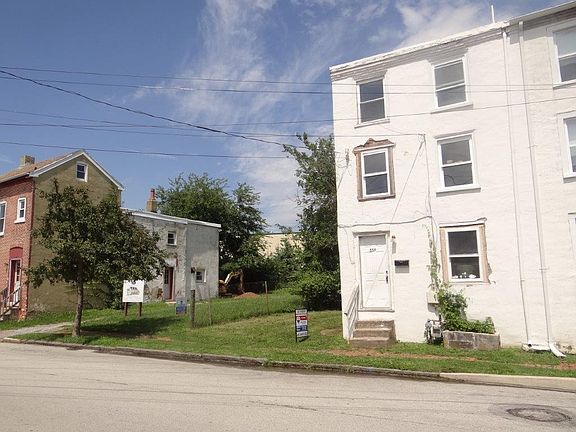 2nd image of 335 S Adams St