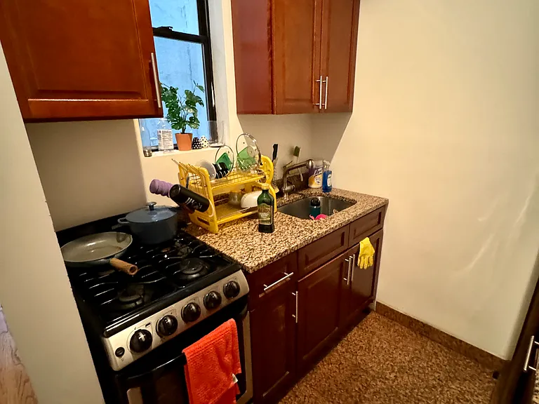 83 W 104th St #4 — Photo 3