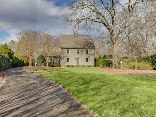 218 Waterfront Dr, Williamston, SC 29697