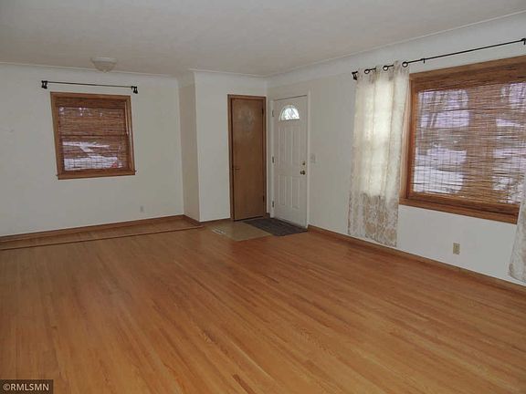 4th image of 10833 Little Ave S