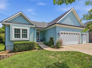 1221 SW Sunflower Dr, Lees Summit, MO 64081