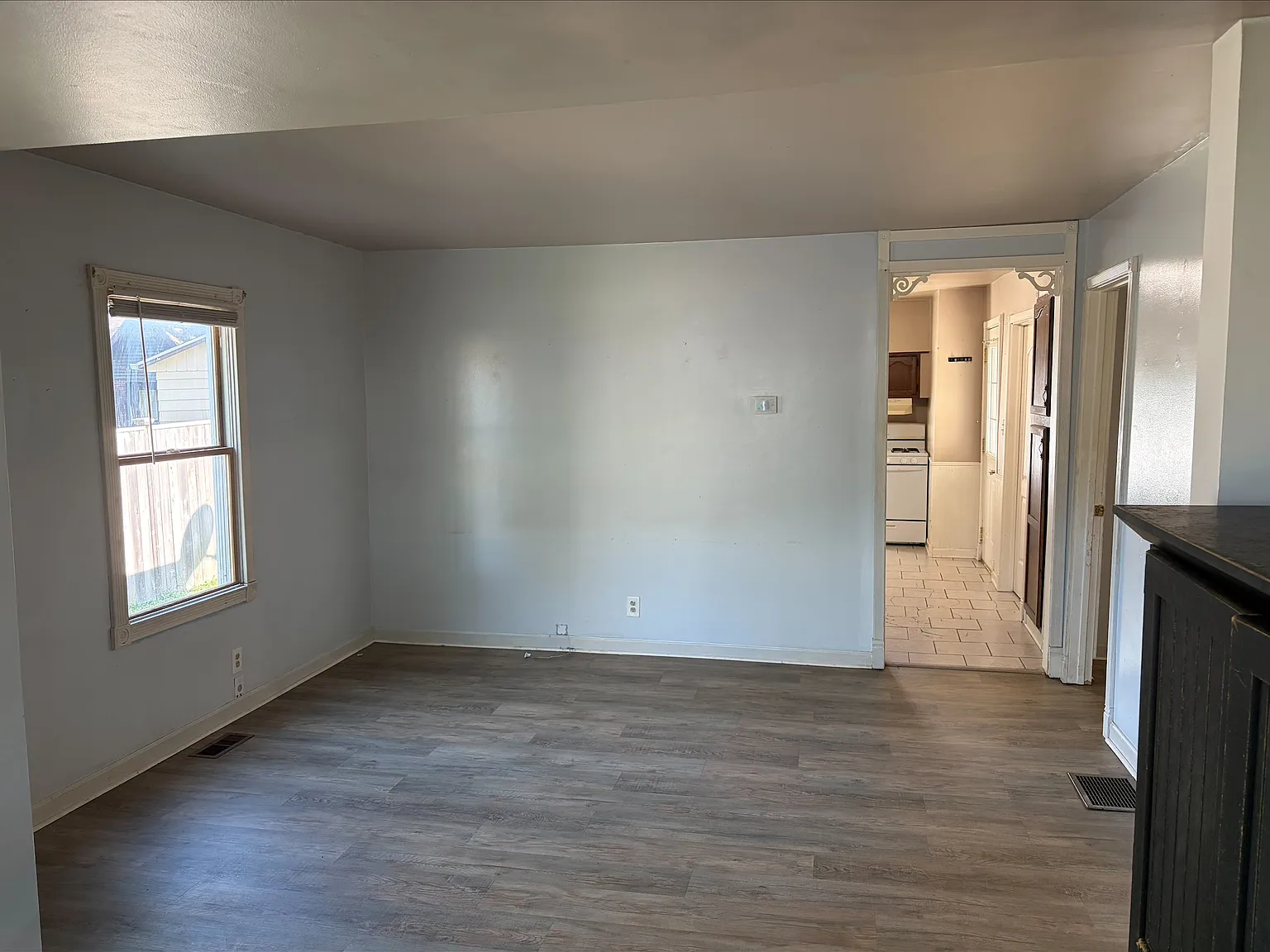 2 bed, 821 sqft, $1,348 — Photo 2