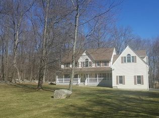 2 Robin Dr, Somers, NY 10589