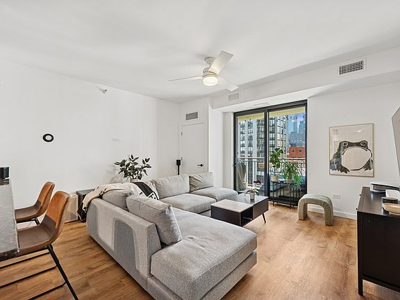3rd image of 451 W Huron St Unit 1011
