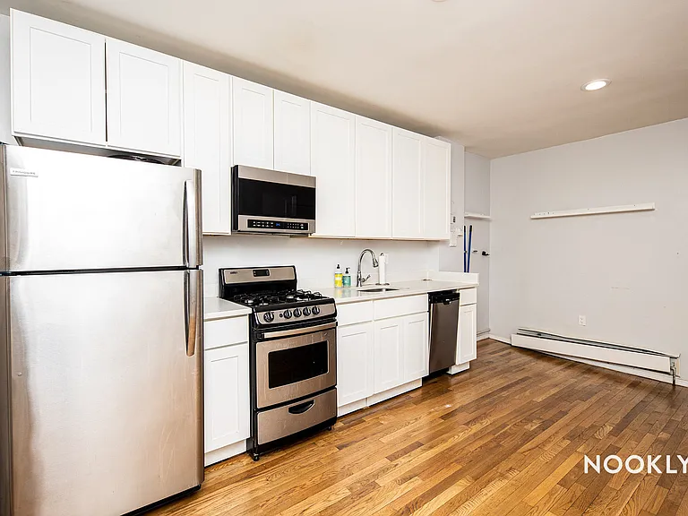440 Lafayette Ave #3 — Photo 4