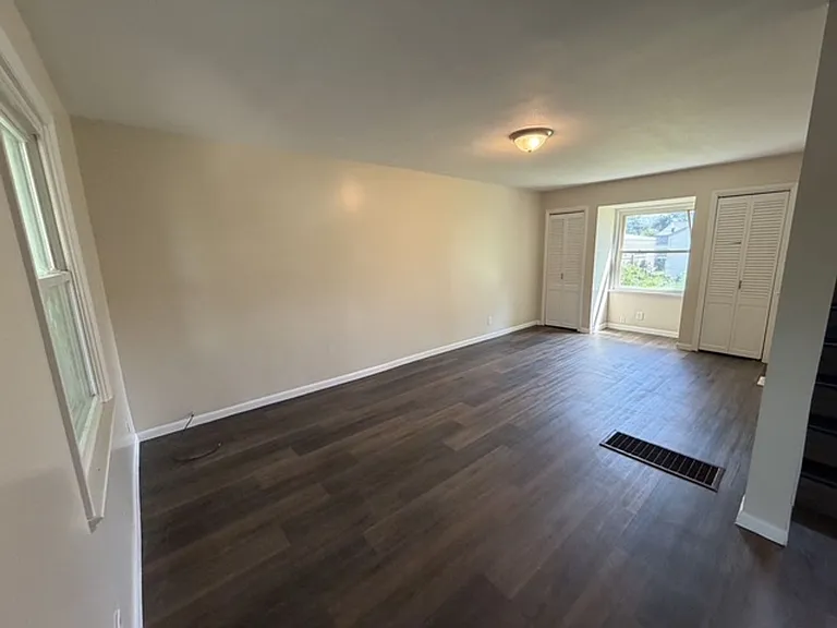 2328 N Gale Ave — Photo 2