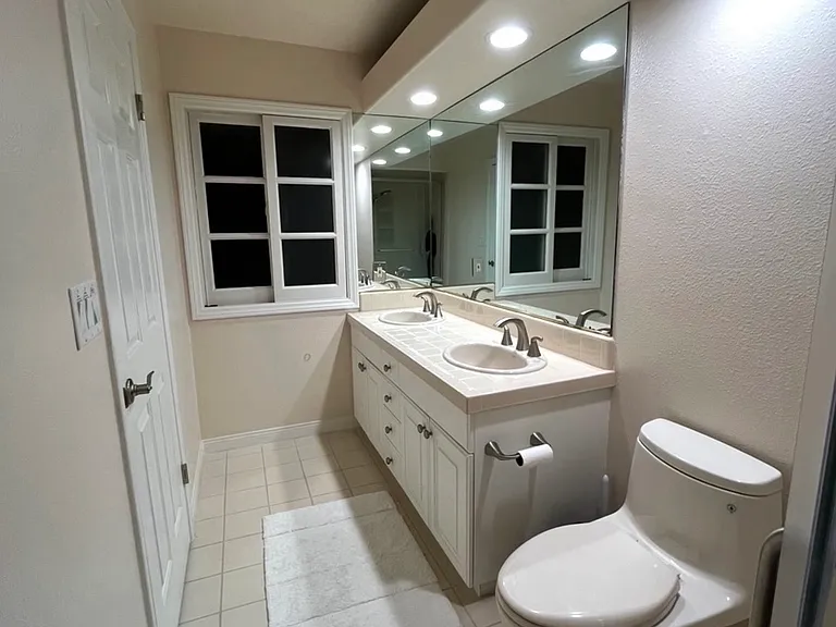 5901 Valerie Ave — Photo 23