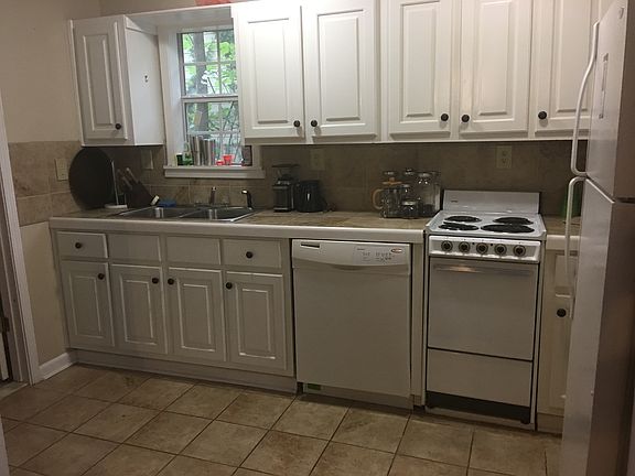 3rd image of 308 S Montgomery St