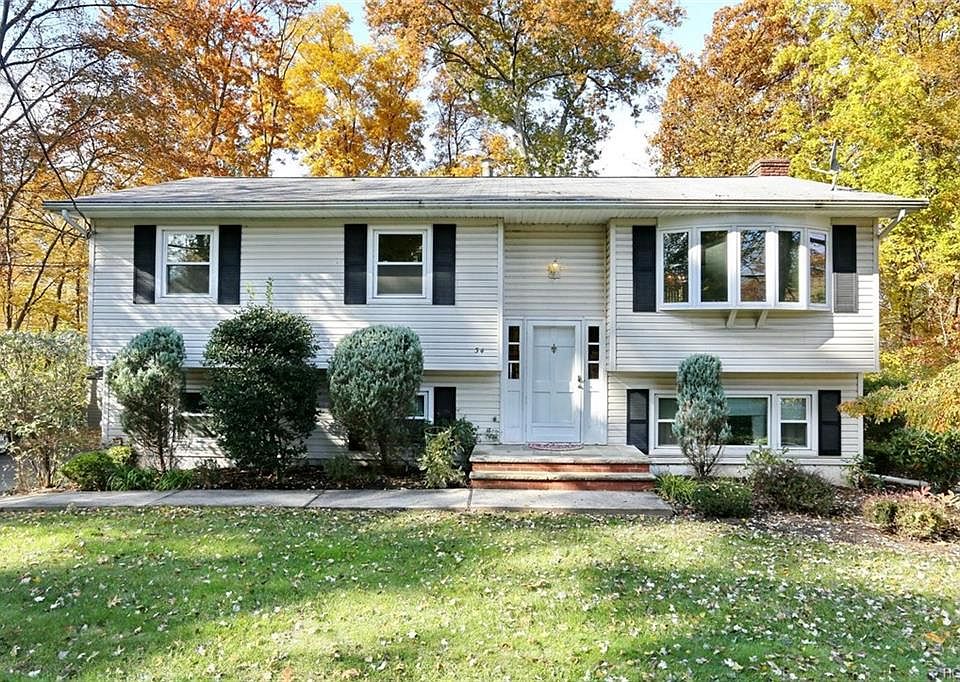 1st image of 34 Medway Ave
